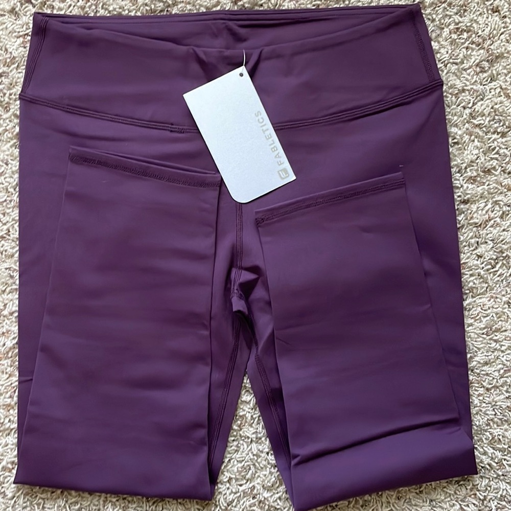Fabletics deep plum capri leggings brand new